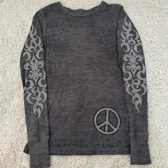 Vintage early 2000s hotel long sleeve top
